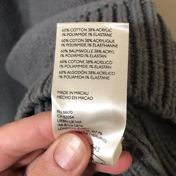 Free People Alli V Neck Sweater in Titan Gray - Size Medium - Picture 7 of 7